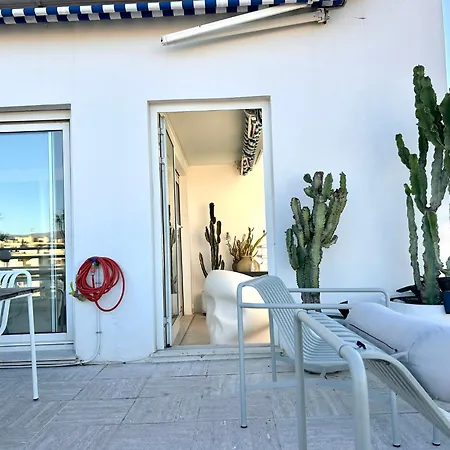 Riviera Rooftop - Front De Avec Terrasse Dans Le Centre Daire *